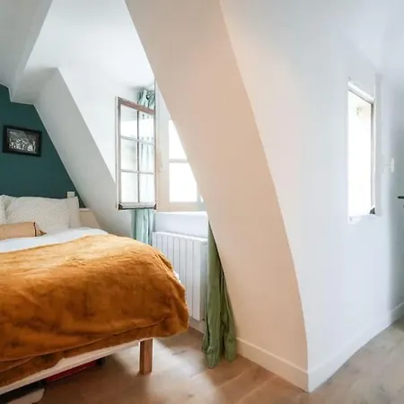 Apartment Exquisite In 3rd Paris